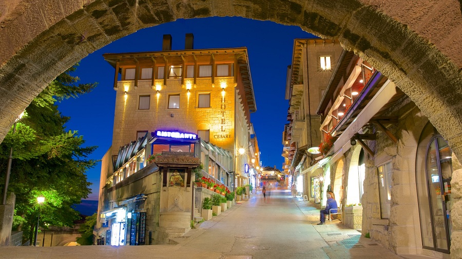 Explora la historia y la cultura de San Marino.