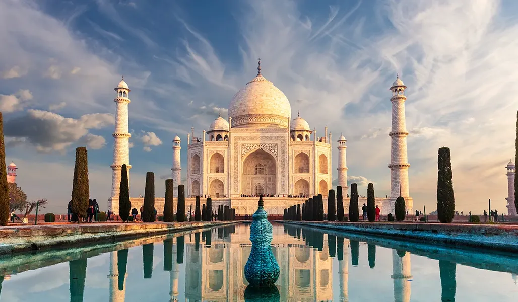 Agra monument gateway